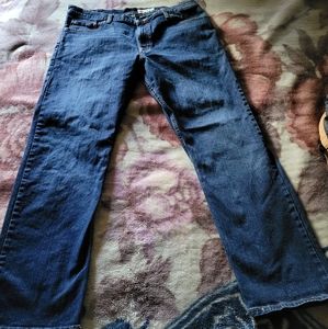2 brand new pairs of Wrangler jeans
